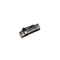 Linterna Táctica Led Fenix  Mod. E18R Versión 2.0.  1200 Lúmenes.