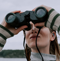 BINOCULARES / OPTICA